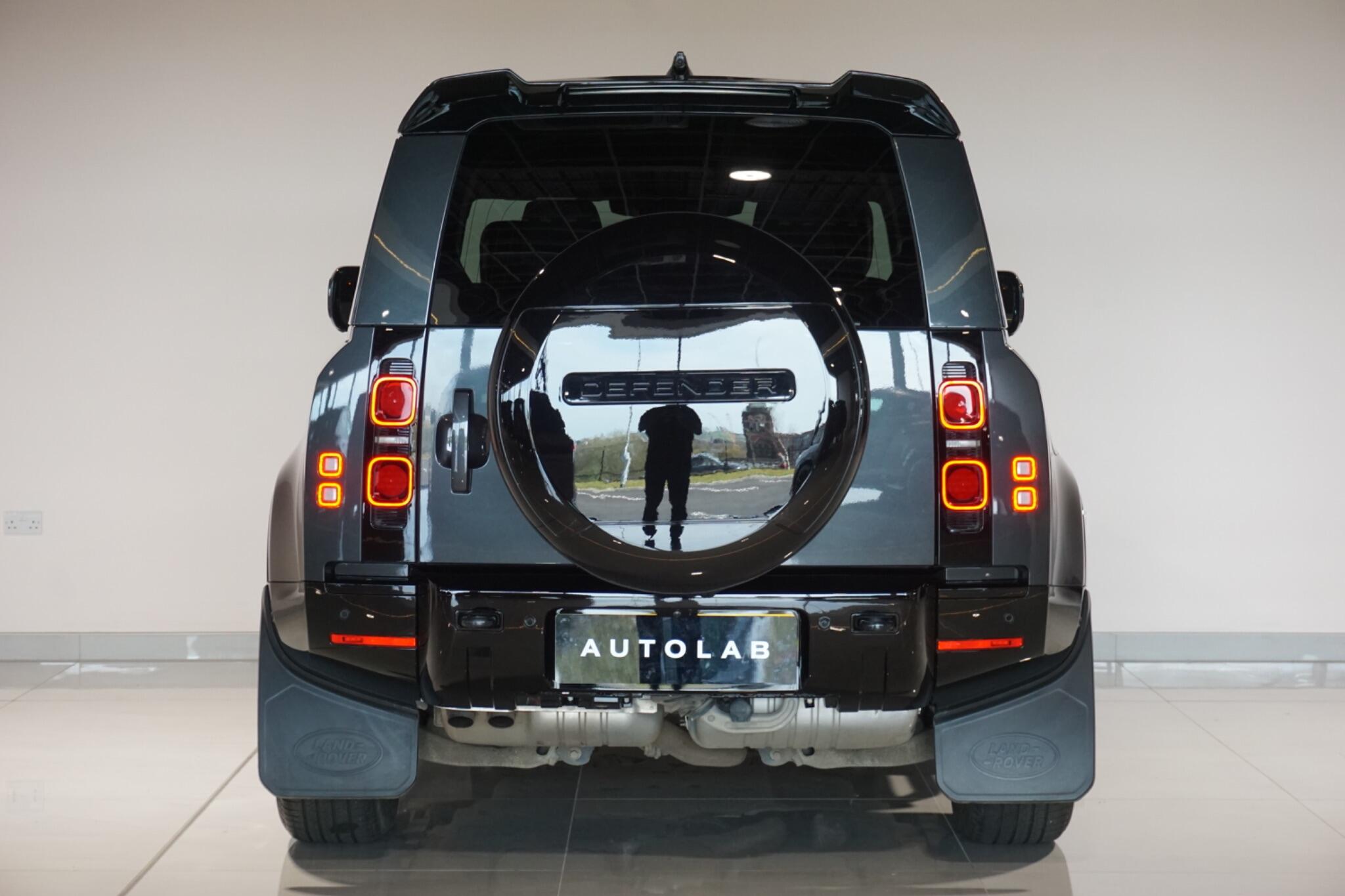 Land Rover Defender 90 3.0 D300 MHEV X-Dynamic HSE Hard Top SUV 3dr Diesel Auto 4WD SWB Euro 6 (s/s) (300 ps)